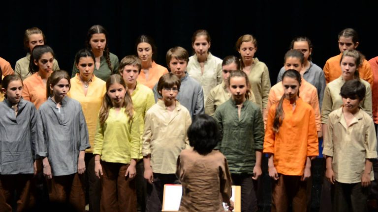 Operando!: Pequeños  grandes cantores
