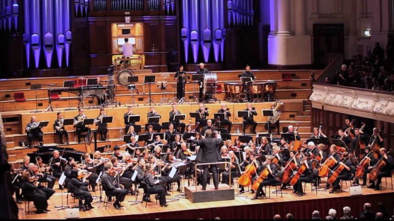 Fila 01: La sinfonía ‘con órgano’ de Saint Saens