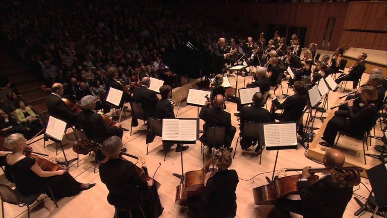 Fila 01: El concierto para piano nº9 «Jenamy» de Mozart