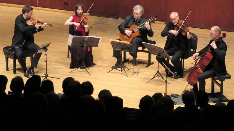 Fila 01: el quinteto con guitarra nº6 «Fandango» de Boccherini