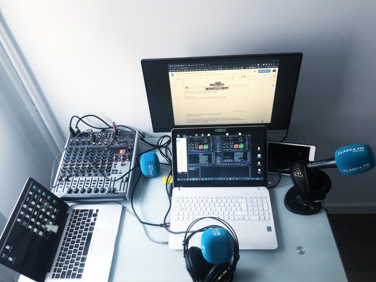 Un estudio improvisado para poder ofrecerte nuevos contenidos este verano